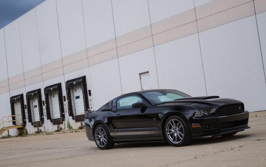  Ford Mustang RS by Roush 2012 года  (фото 17 из 32)